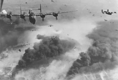 AdekJadek - B-24 bombardują Ploiești.

#drugawojnaswiatowa #aircraftboners
