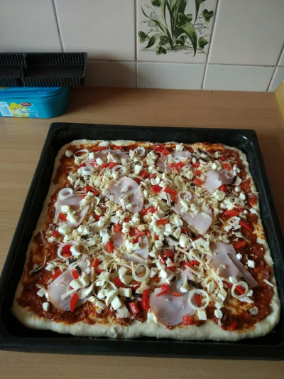 2906518 - #pizza nadchodzi :D za 15 min zobaczymy czy się udała:D
#gotujzwykopem