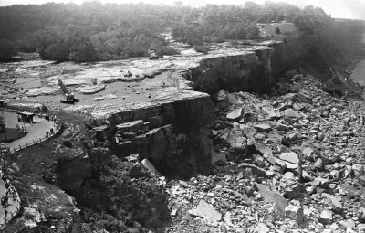 dziabarakus - #earthporn #zdjecia #fotohistoria 

Niagara bez wody w 1969 roku.