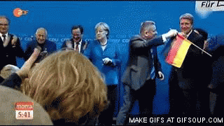 mopo - @yorimo: Niemiecka jak najbardziej. Przecież sama Merkel nie lubi tej flagi. T...