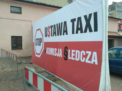 saluch - Mirki w #krakow , złotówy zaczęły wozić za sobą takie coś xDDDD #taxizlotowa...