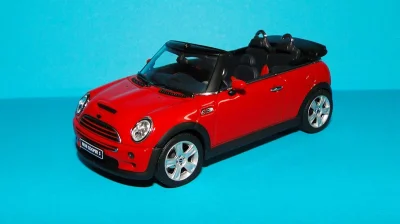 PiotrekW115 - Model MINI Cooper S w wersji kabriolet. W przeciwieństwie do klasyczneg...