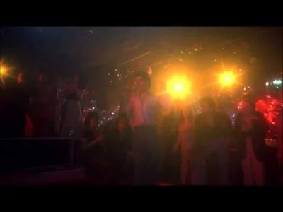 cerambyx - @s1720nk: Jest filmik z disco: tak tańczą do pożaru.
Burn, baby, burn!