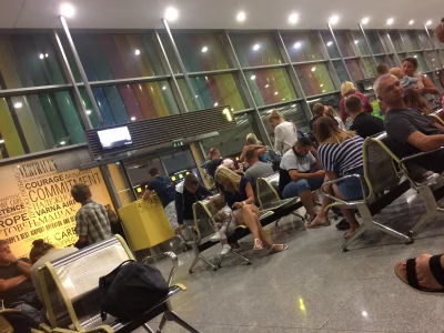 Postal-Dude - #bulgaria #varna #lotnisko 4h opóźnienia pomocy