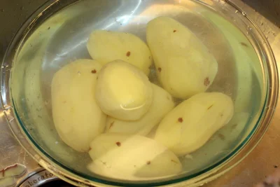 xandra - Nienawidzę oczek w ziemniakach! (・へ・) Zawsze wszystkie dokładnie usuwam. Też...