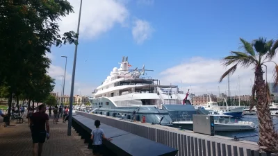 adwokatka - Taki stateczek za 280 mln zielonych
#nabogato #barcelona #yacht #yachtin...