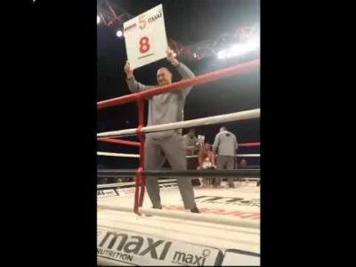 A.....a - Tyson Fury jako ring girl w czasie walki swojego kuzyna xddd
#heheszki #bo...