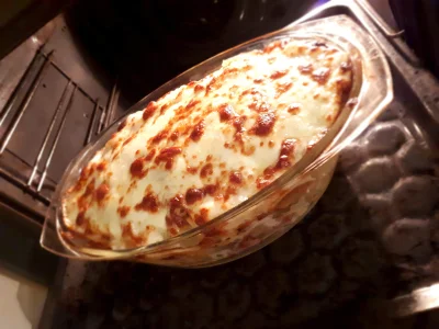 Reevhar - Taką oto lasagne popełniłem (｡◕‿‿◕｡)
#gotujzwykopem #gotowanie