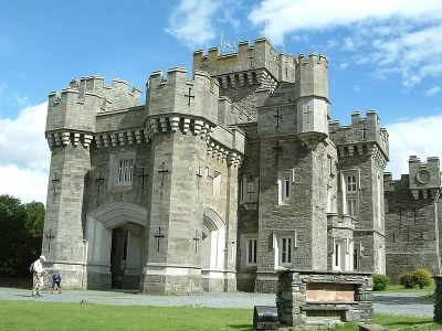 nexiplexi - Wray Castle 
#zamki #architektura