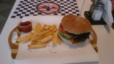 Adzion - Burgerek w #americanstars zawsze na propsie!
Po takim jedzeniu jestem gotow...