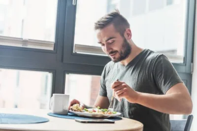 Pan_niepoprawny - "A front end developer eats alone because he doesn't know how to jo...