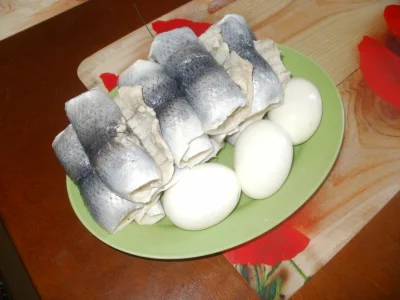 anonymous_derp - Dzisiejszy postne obiado-śniadanie: Marynowane śledzie, trzy jaja na...