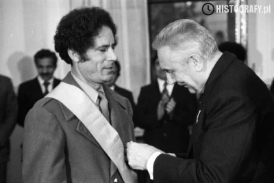 groundcontrol - Mu’ammar al-Kaddafi honorowany przez Edwarda Gierka Wielką Wstęgą Ord...