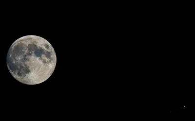 ktomapotrzymacdwiedychy - @ktomapotrzymacdwiedychy: 

Księżyc w towarzystwie Jowisz...