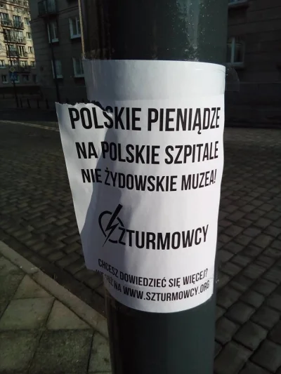 Majk_ - Na słupach w Warszawie. Ale w Polsce nie ma antysemityzmu. 
#neuropa #4konse...