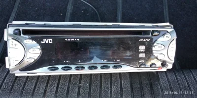 LaskaKNK - Mircy, kupiłem sobie nowe radio do auta, może komuś jest potrzebne to odda...