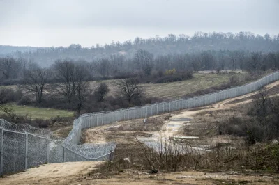 audick - Bułgarzy niespełna 2 lata temu przy pomocy Rosjan rozpoczeli budowę muru na ...