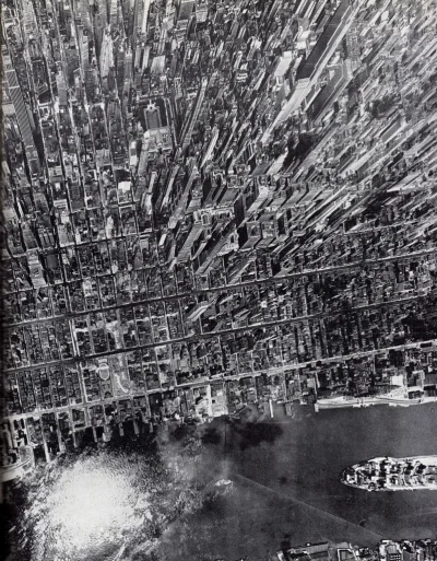 myrmekochoria - Widok na Manhattan z 10 000 stóp albo 3 km, USA 1944 rok. Kiedyś wrzu...