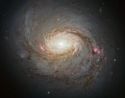 d.....4 - Galaktyka spiralna M77. Zdjęcie wykonane przez Kosmiczny Teleskop Hubble’a....
