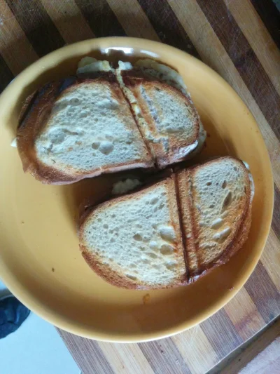 oskrz - Zwykły chleb (nie tostowy) królem tostów - i dobrze zamknięty, pare dni sie n...