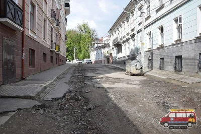 MG78 - Oto ulica blisko centrum (obok Uniwersytetu z listy UNESCO). To nie wyjątek ;)...