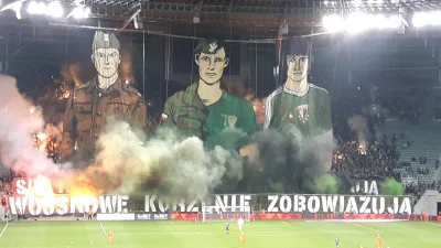 karuzelski - Taka oprawa dzisiaj na derbach.
#mecz #slask #zaglebie