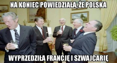 julasck - > albo uważa innych za kretynów, albo ma nie po kolei w głowie i buja w swo...