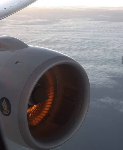 s.....w - Widzicie coś takiego za oknem w samolocie jak reagujecie?
#samoloty #lotnic...