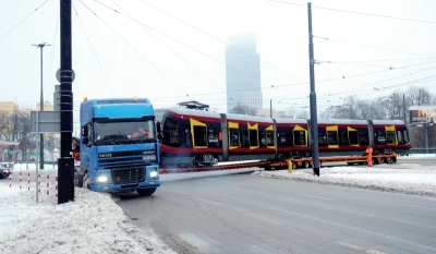 BaronAlvonPuciPusia - @smiesznymirek: Transport ponadnormatywny przy pomocy naczep ni...