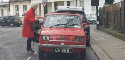 ktostam7 - Fiacik 126 i lady in red w Londku ( ͡° ͜ʖ ͡°)

#londyn #uk #wielkabrytan...