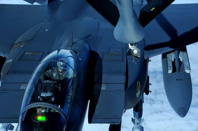 Bednar - F-15K Slam Eagle podczas tankowania w powietrzu.

#militaria #militarybone...