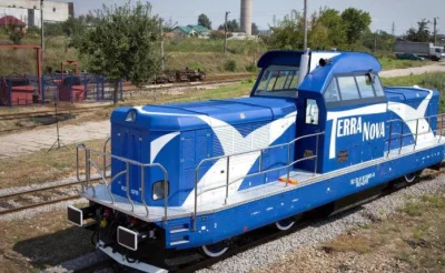 WielkaPesaNarodowa - Jakaś rumuńska lokomotywa. Rzygłem
#kolej #lokomotywa #rumunia