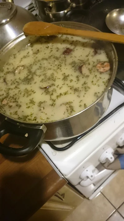 zly_dzien - dziś na obiad popełniłem taki oto gar mojej ulubionej w przygotowaniu zup...