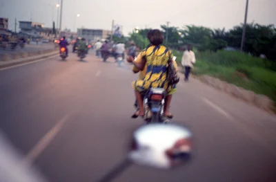 Dwadziescia_jeden - Afryka, slumsy, motocykle i kobiety. Mirasy, zapraszam na kolejny...