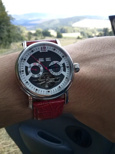 TomgTp - Mam prawie taki sam zegarek tylko brandowany i w cenie jest kolosalna różnic...