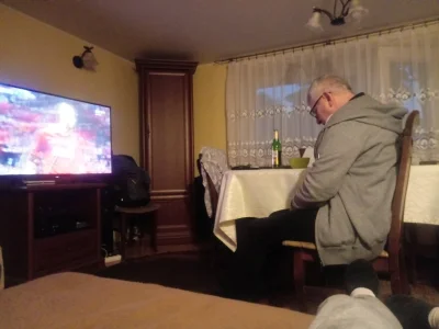 miroslaw_anonowski - #mecz taki ciekawy, ze moj tatko przycial komara