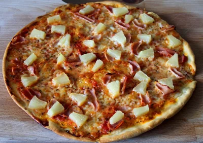 qlimax3 - #wiedzauzyteczna 
Wiecie, że pizzy z ananasem nie lubi średnio 12 na 10 os...