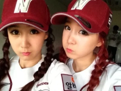 g.....2 - Koreańskie bliźniaczki. Kopia idealna.

#koreanka #koreankanadobranoc #cray...