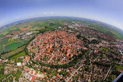 darosoldier - Nördlingen - miasto w Niemczech zbudowane na dnie krateru ze skał powst...