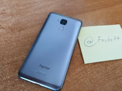 F.....7 - > Honor 7
Parę rys i obite krawędzie. Upadał nawet na beton ale nigdy się ...