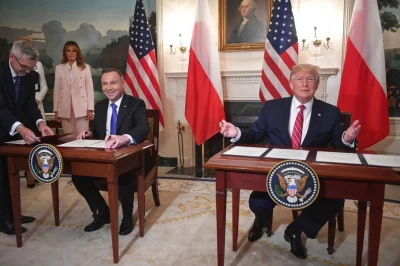 Adhezyt - Kiedy podmieniłeś kartki i to USA muszą teraz oddać Żydom wszystkie kamieni...