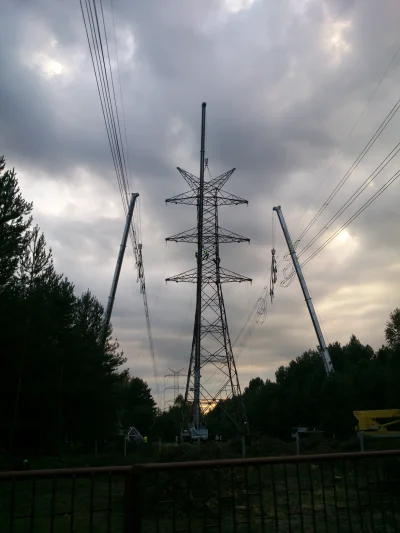 M.....s - Podwyższanie słupa 400 kV w ramach modernizacji linii Wielopole-Joachimów/T...