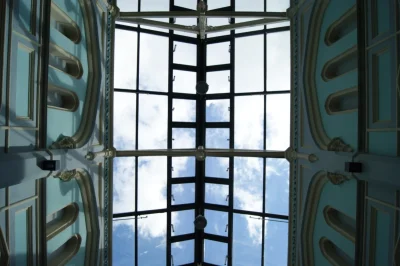 BartlomiejS - Na zdjęciu tzw. Atrium, czyli pomieszczenie znajdujące się na I piętrze...