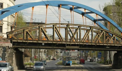 Wykopaliskasz - @TytusBombaHD: W Polsce wymienia się nawet starsze mosty, niż ten ze ...