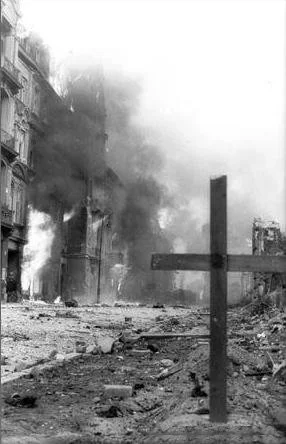 j.....a - 4 września 1944 - 35 dzień Powstania

poniedziałek



Niemcy kontynuowali c...