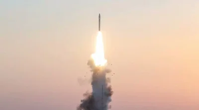 Elthiryel - Dzisiaj o godzinie 00:53 czasu polskiego odbył się start chińskiej rakiet...