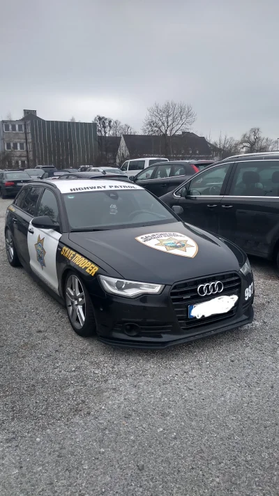 k.....l - Taki oto piękny wiejski tuning ostatnio na parkingu w pracy zobaczyłem.

...