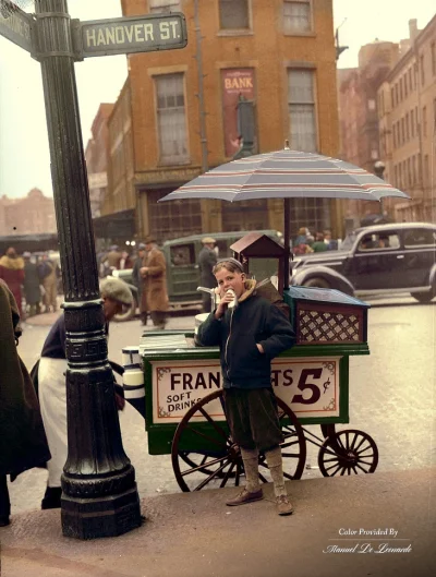 enforcer - Stoisko z hot-dogami w North End, Boston. Zdjęcie z 1937r. po rekonstrukcj...