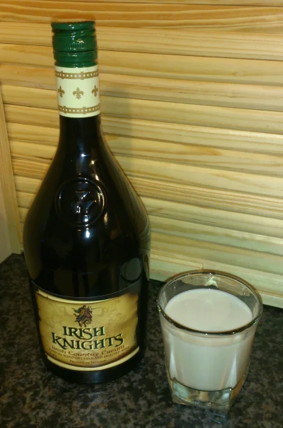 oczyPiwneZycieDziwne - Uratowana przez rycerza! ( ͡º ͜ʖ͡º)

#alkohole #irish