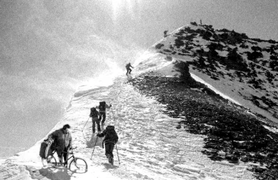 kolonko - 8 lipca 1986 zdobycie szczytu K2 przez polskich himalaistów. Jako ciekawost...